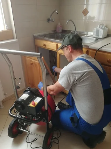 Duguláselhárítás konyhai mosogatónál